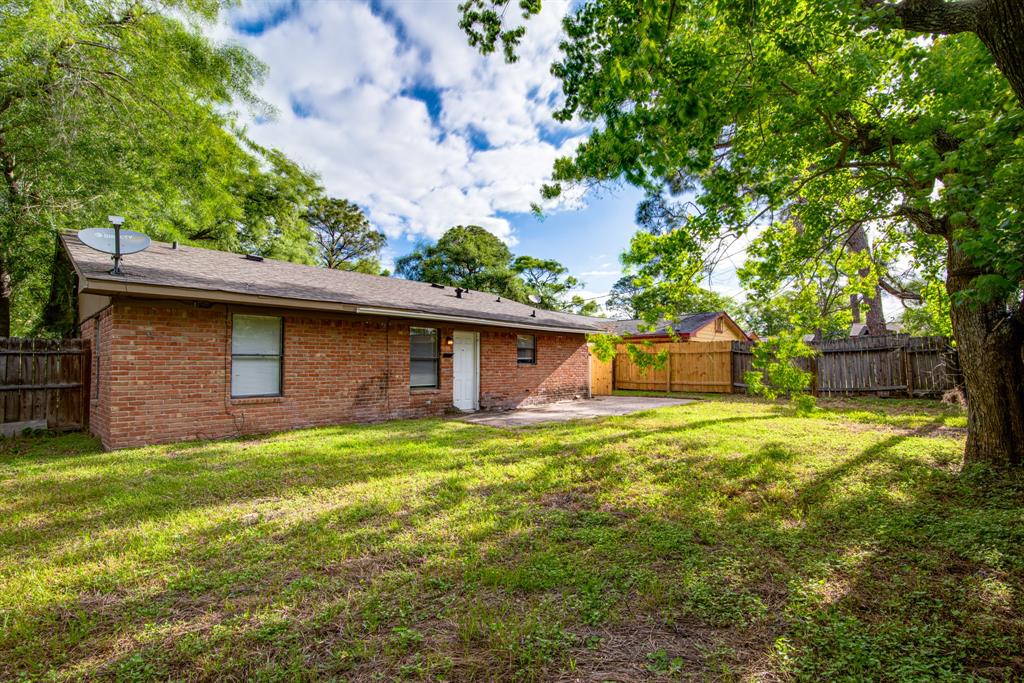 828 Noreda Street, Angleton, Texas image 26