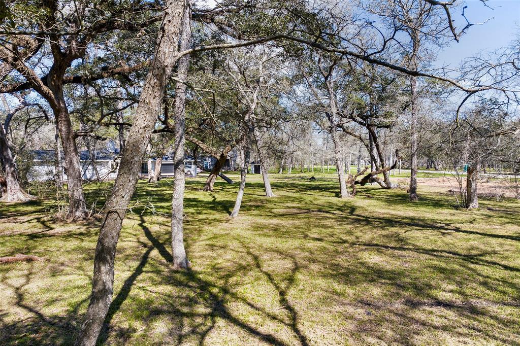 13528 E Brazos Bend Drive, Needville, Texas image 3