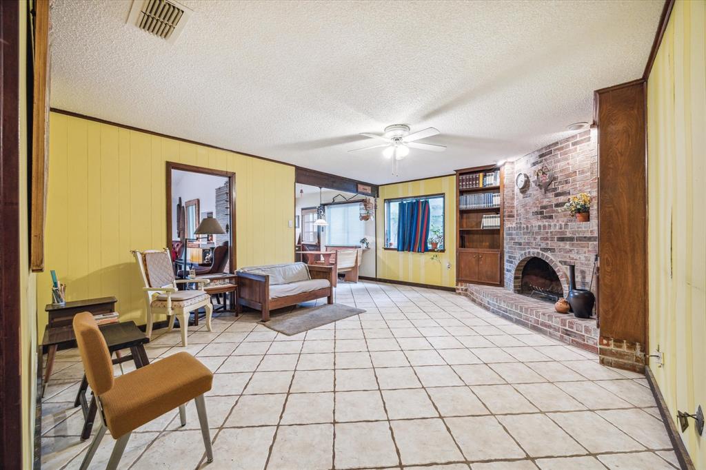 834 Ramada Drive, Houston, Texas image 7