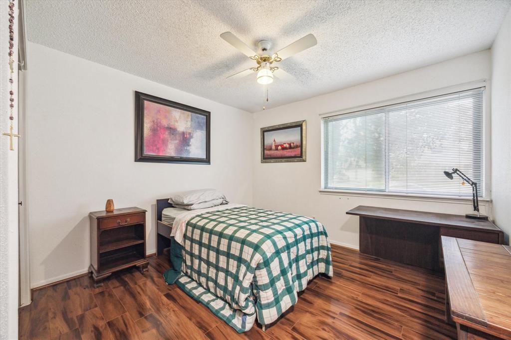 834 Ramada Drive, Houston, Texas image 13