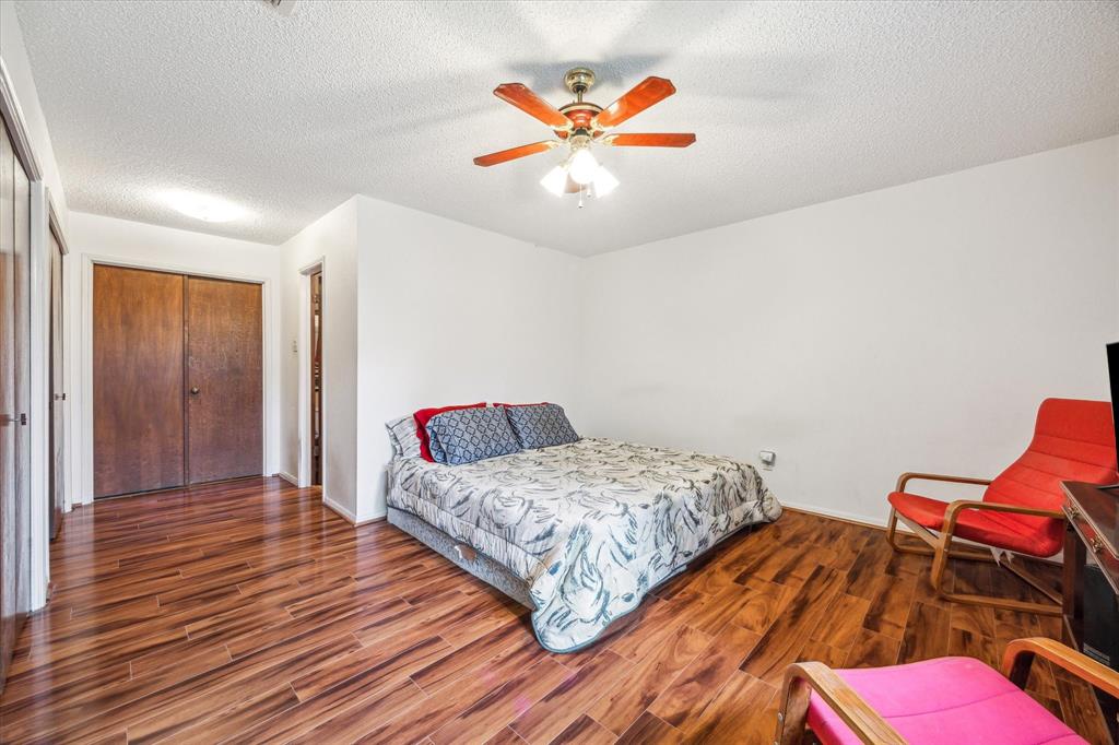 834 Ramada Drive, Houston, Texas image 10