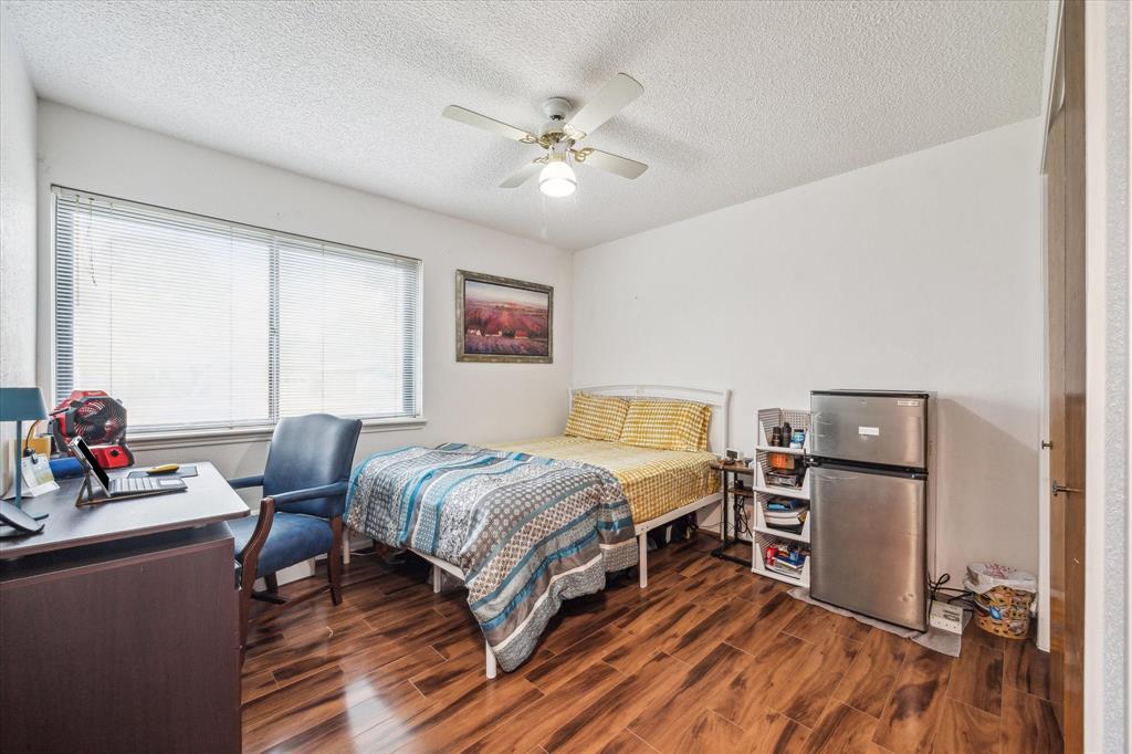 834 Ramada Drive, Houston, Texas image 12