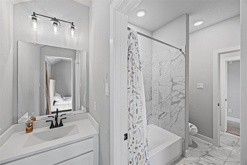 3002 Secret Lagoon Lane, Texas City, Texas image 39