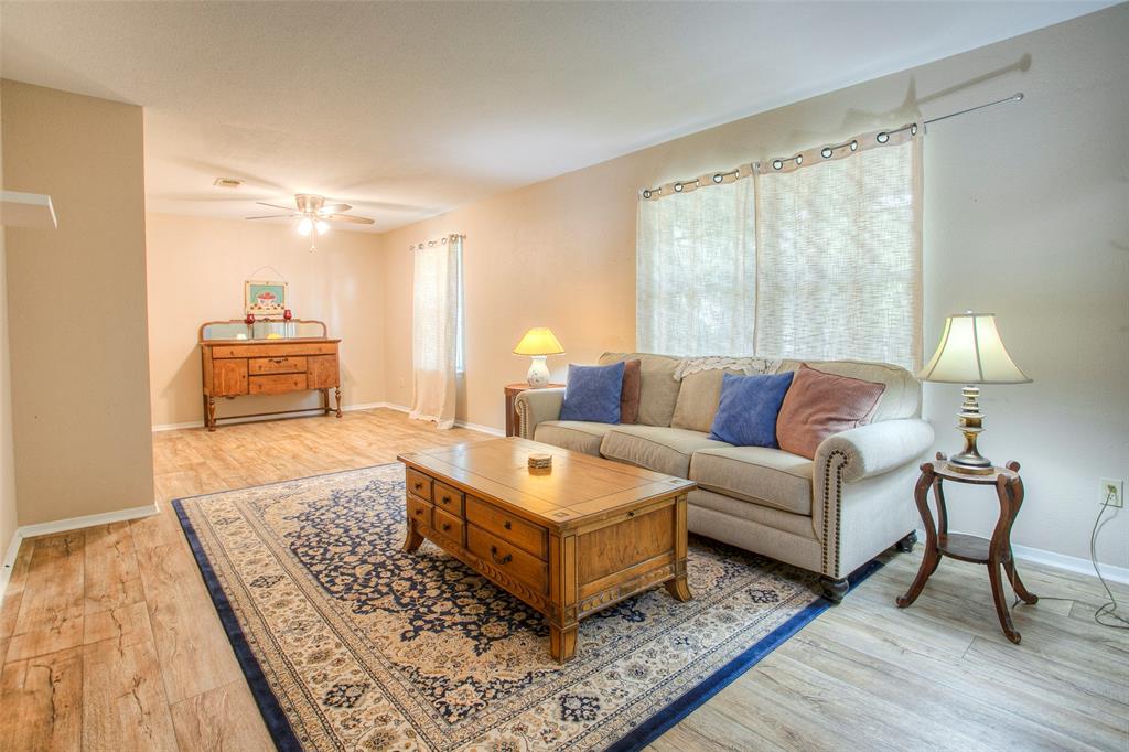 199 Broadmoor Drive, Huntsville, Texas image 3