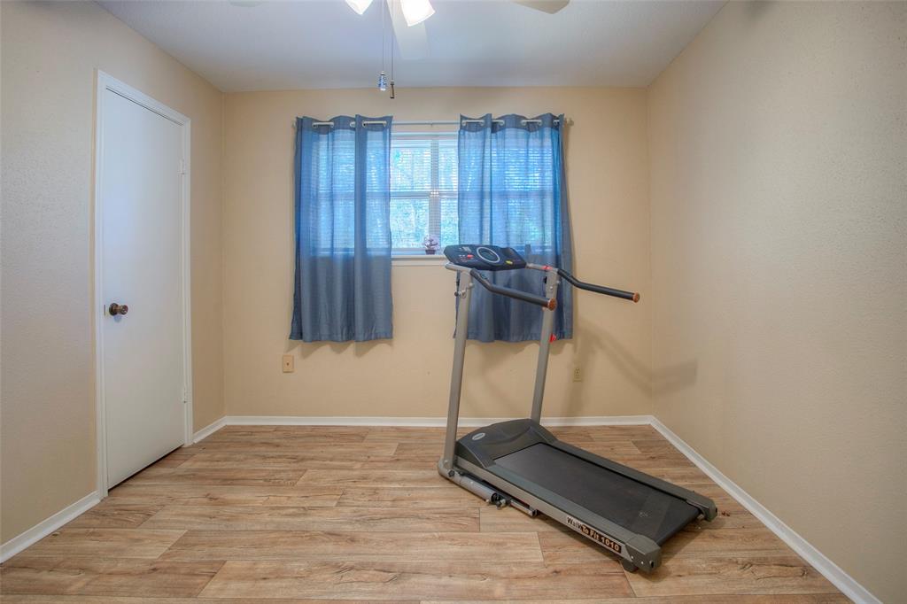 199 Broadmoor Drive, Huntsville, Texas image 27