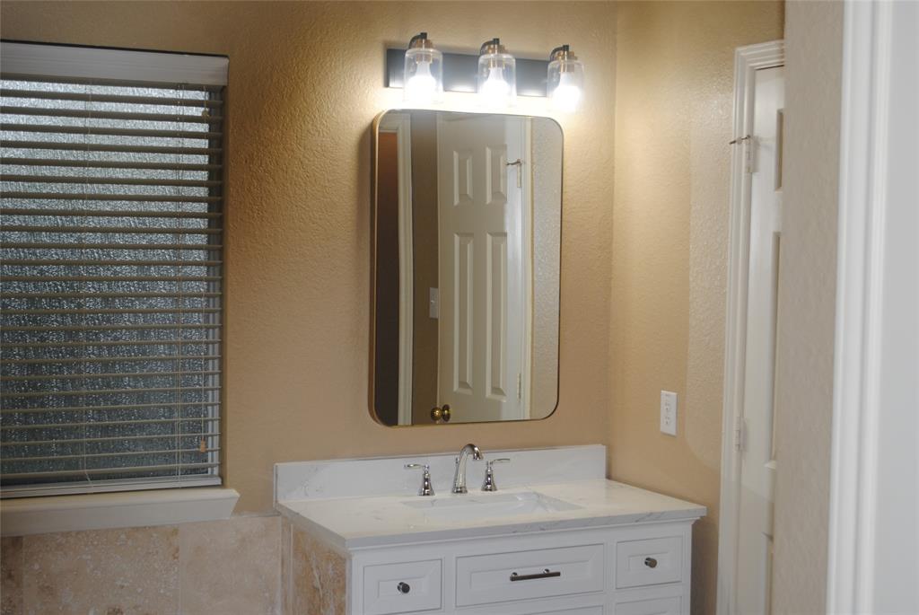 4606 Russett Lane Lane, Sugar Land, Texas image 7