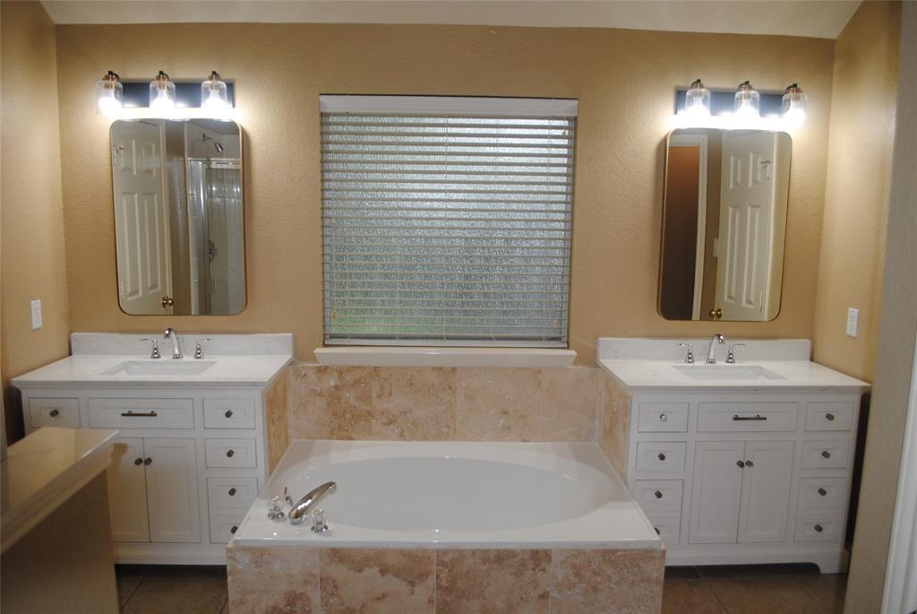 4606 Russett Lane Lane, Sugar Land, Texas image 6