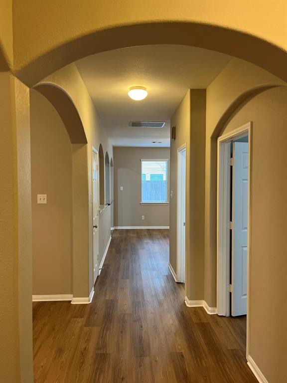 Photo 7 of 36 of 6435 Wilshire Lks house