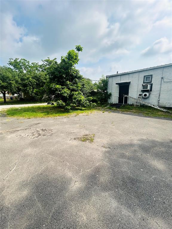 702 Farquhar Street, Navasota, Texas image 6