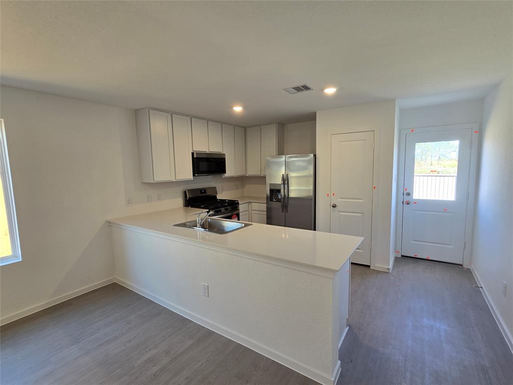 640 Magnolia Creek Drive, Magnolia, Texas image 3