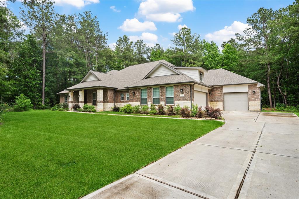 1574 Silver Creek Lane, Montgomery, Texas image 2