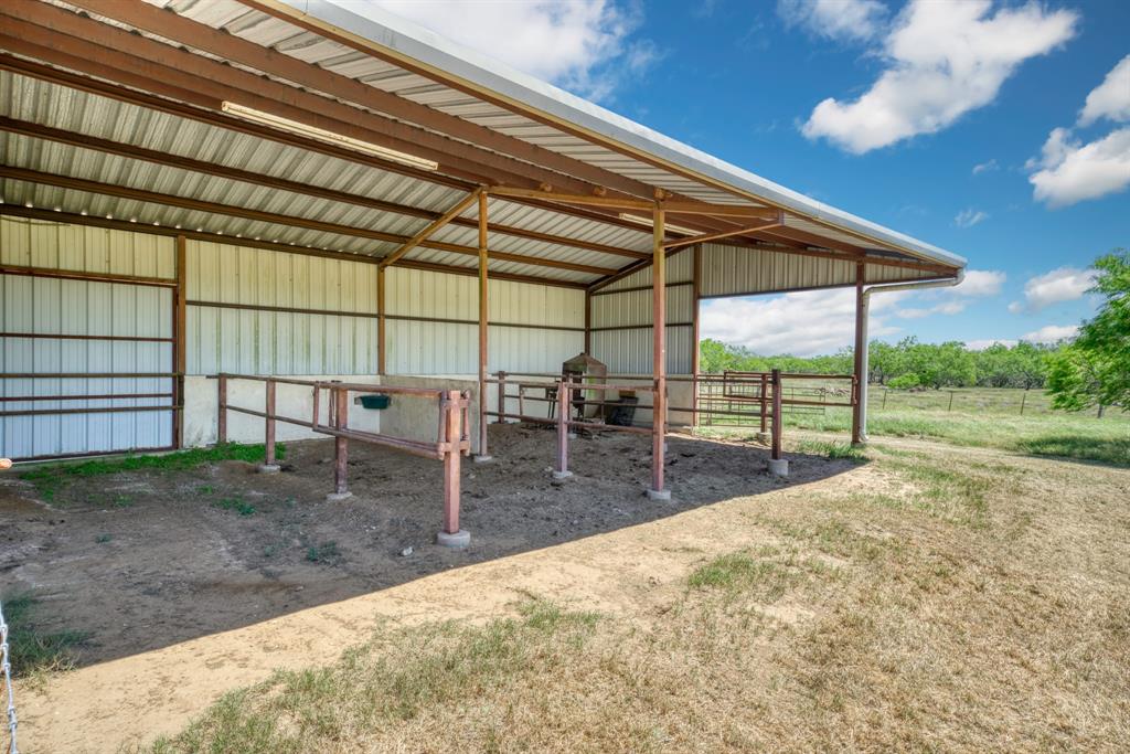 1035 County Road 112, Cost, Texas image 33