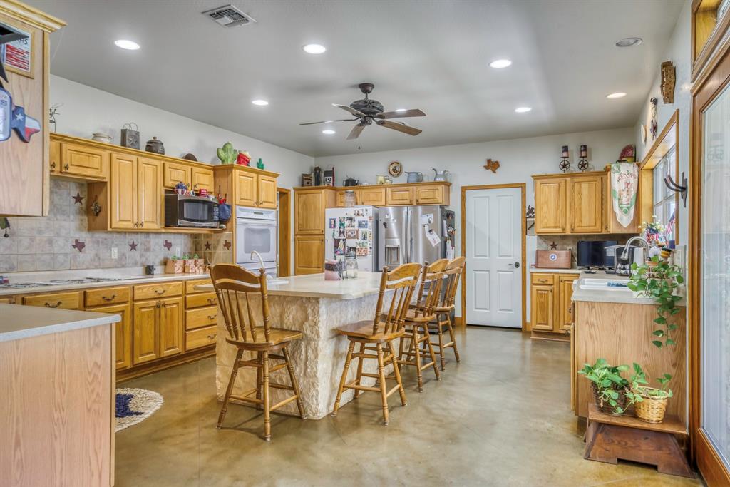 1035 County Road 112, Cost, Texas image 12