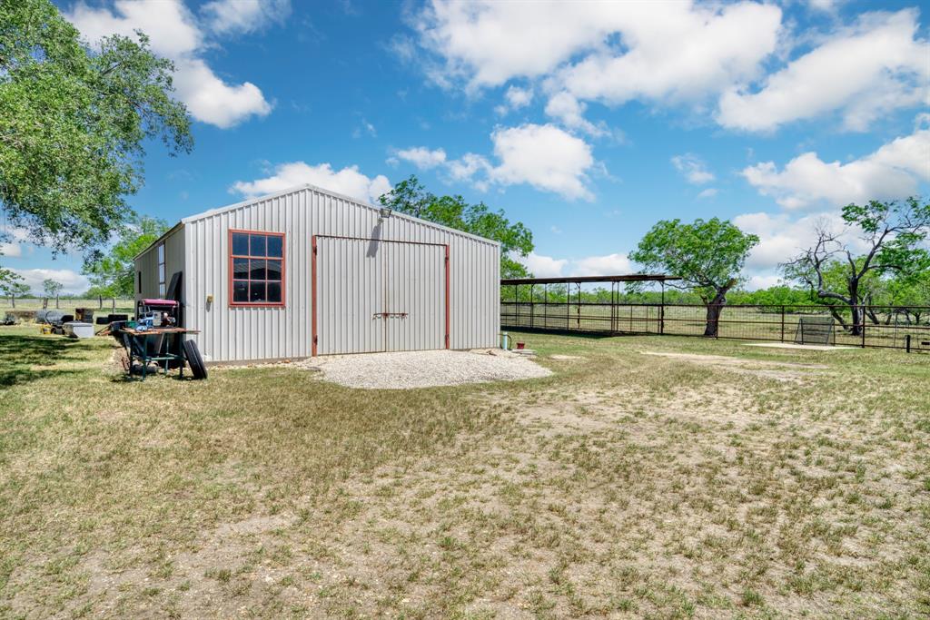 1035 County Road 112, Cost, Texas image 36