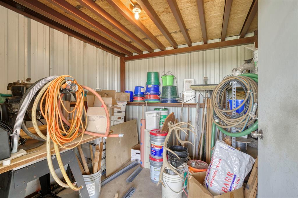 1035 County Road 112, Cost, Texas image 35