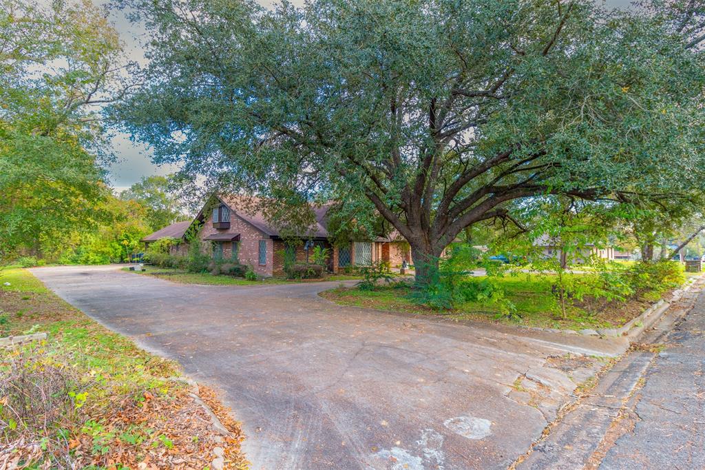 522 N Drew Avenue, Livingston, Texas image 32