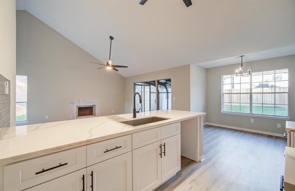 5522 Santrey Drive, Houston, Texas image 13