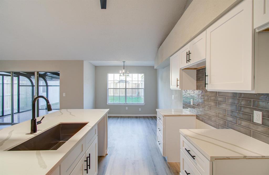 5522 Santrey Drive, Houston, Texas image 14