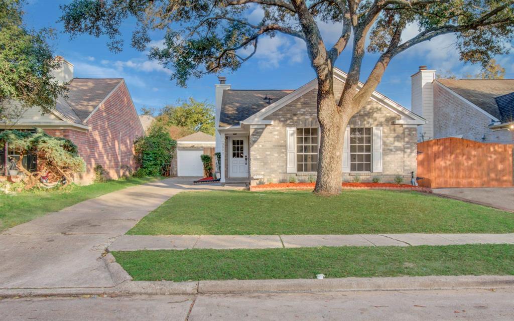 5522 Santrey Drive, Houston, Texas image 1