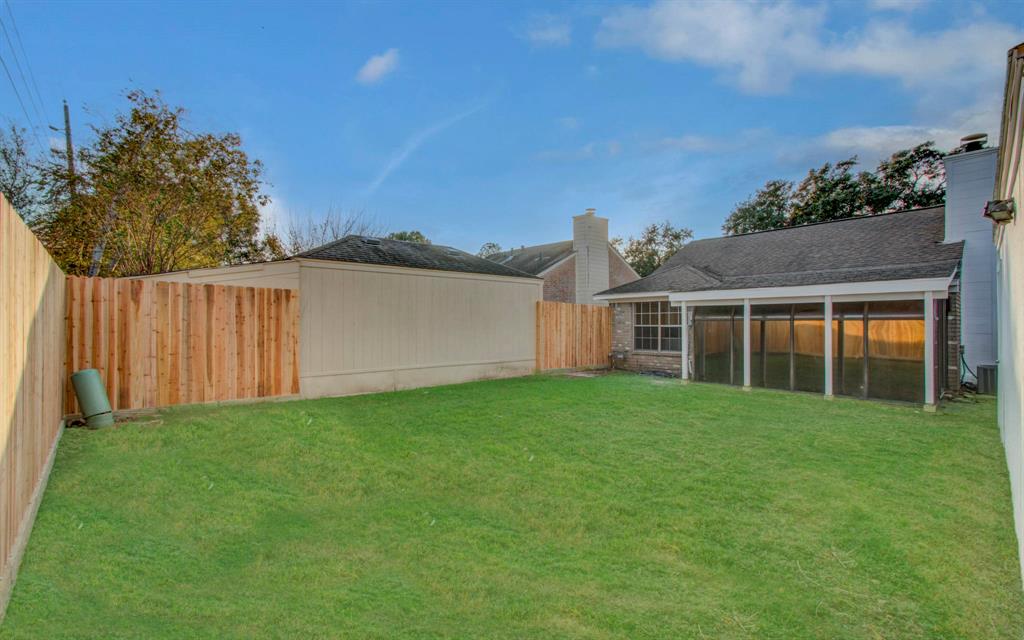 5522 Santrey Drive, Houston, Texas image 30