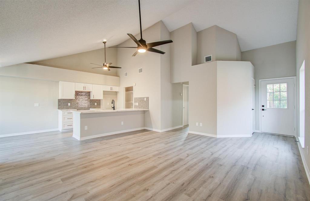 5522 Santrey Drive, Houston, Texas image 4