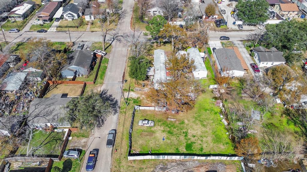 145 W Austin Avenue, Pasadena, Texas image 2