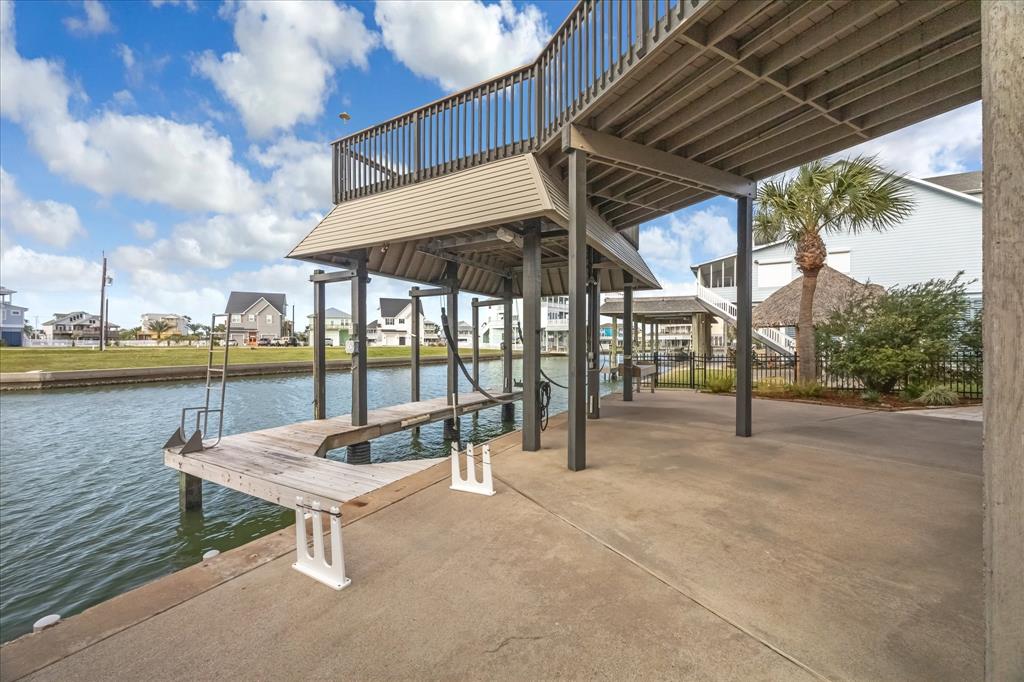 519 Westerly Drive, Tiki Island, Texas image 27