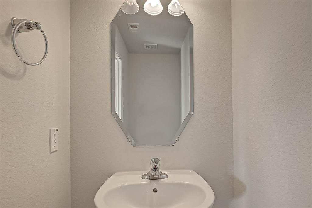 6438 Burgess Heights Lane, Katy, Texas image 23