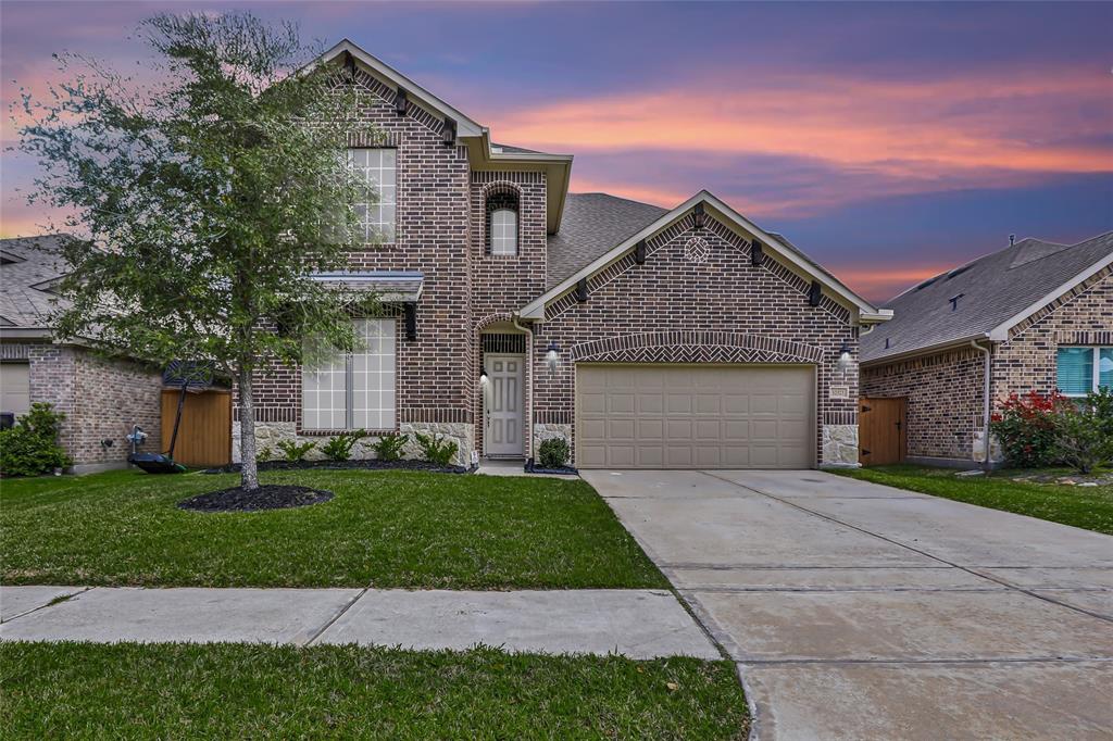12323 Sabine Point Drive, Humble, Texas image 1