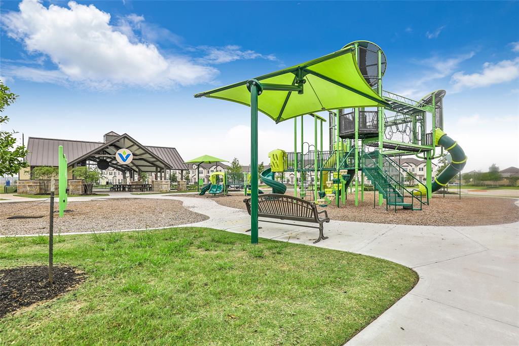 12323 Sabine Point Drive, Humble, Texas image 43