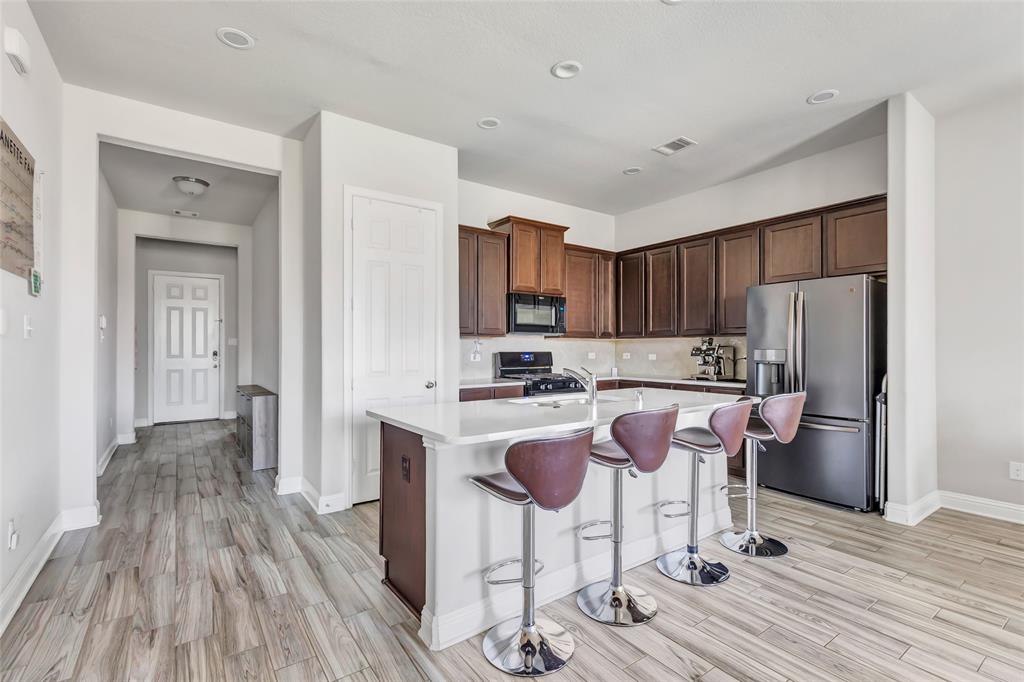 12323 Sabine Point Drive, Humble, Texas image 10