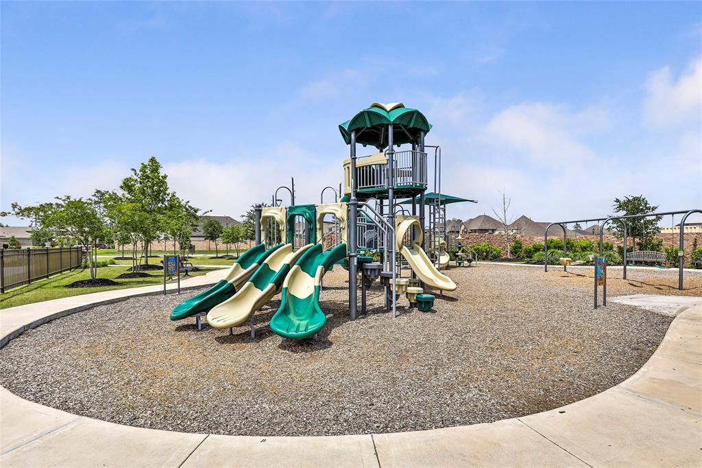 12323 Sabine Point Drive, Humble, Texas image 45