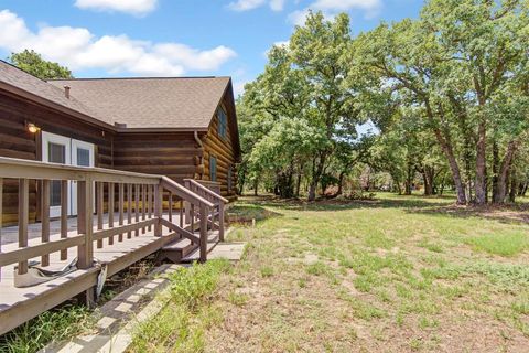 A home in Floresville