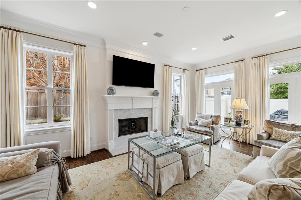 1230 Potomac Drive, Houston, Texas image 7