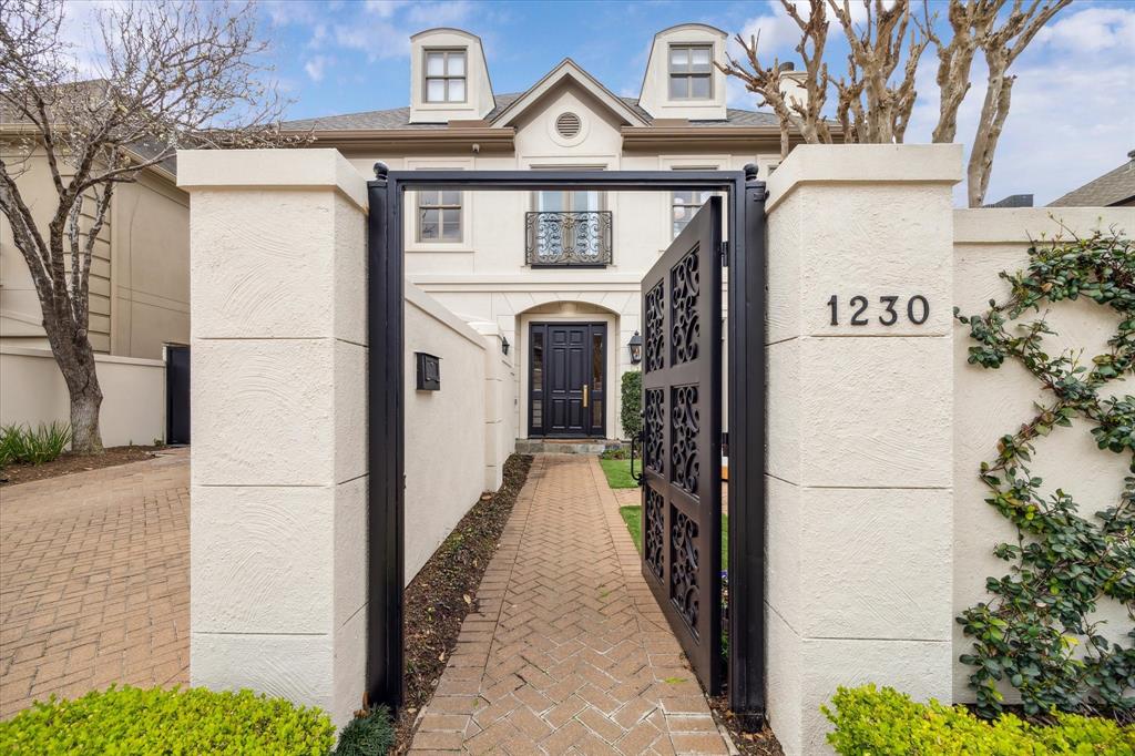 1230 Potomac Drive, Houston, Texas image 30