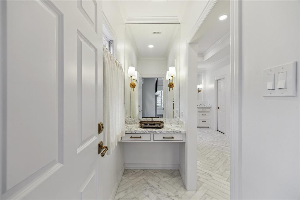 1230 Potomac Drive, Houston, Texas image 19