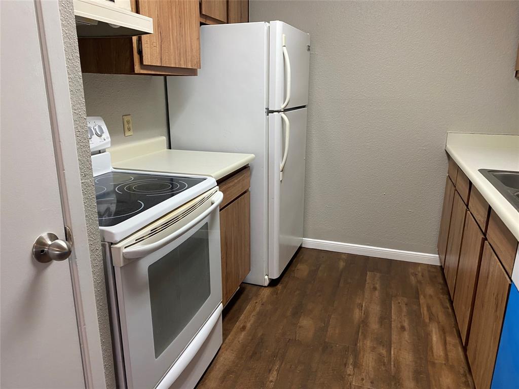 Photo 4 of 18 of 1516 Bay Area Boulevard J9 condo
