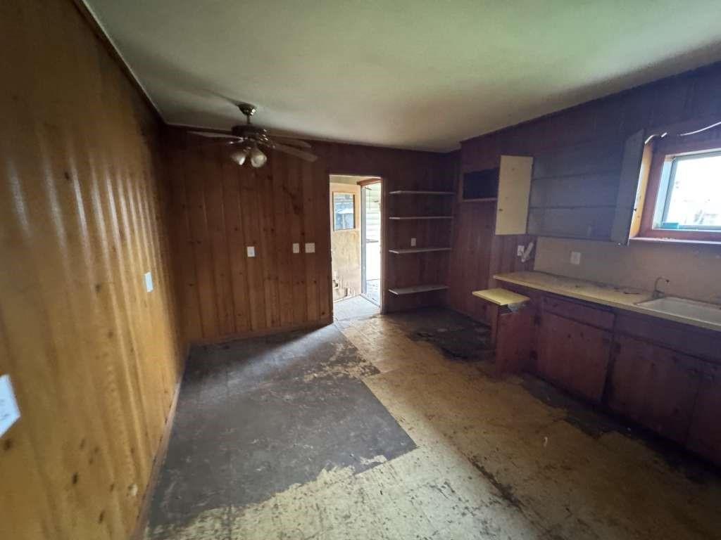 305 W Harrison Avenue, Electra, Texas image 7
