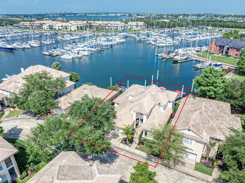 305 Harborside Circle