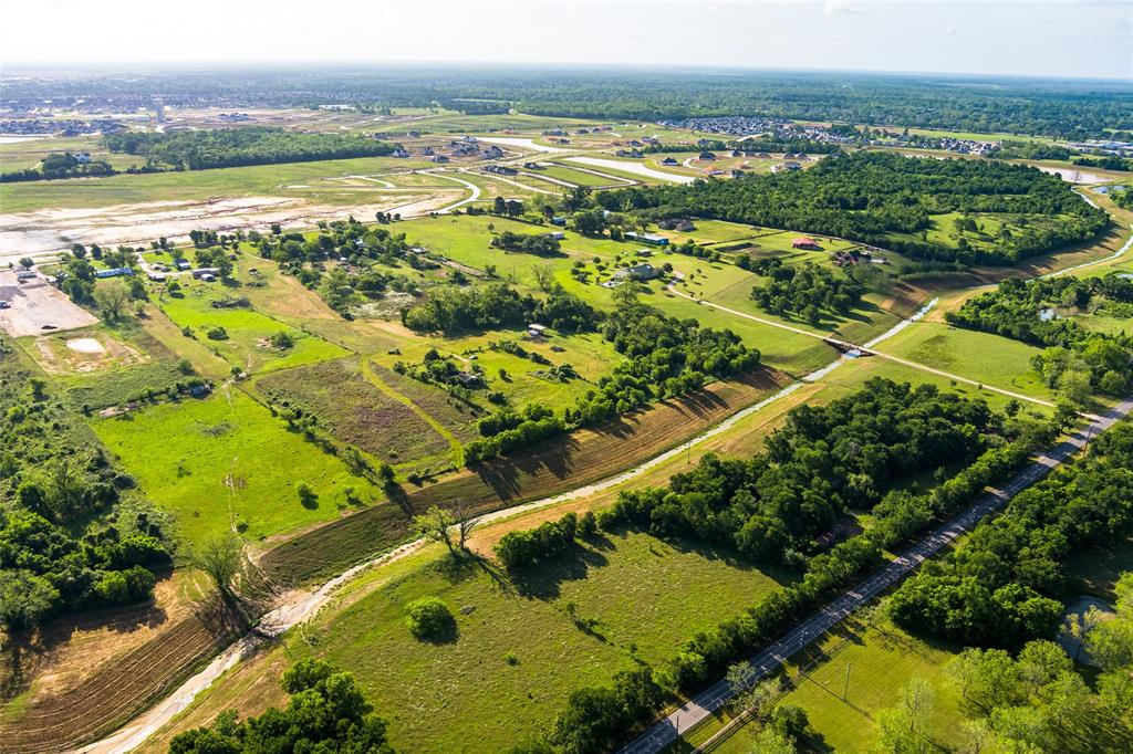 Love Road, Fulshear, Texas image 12