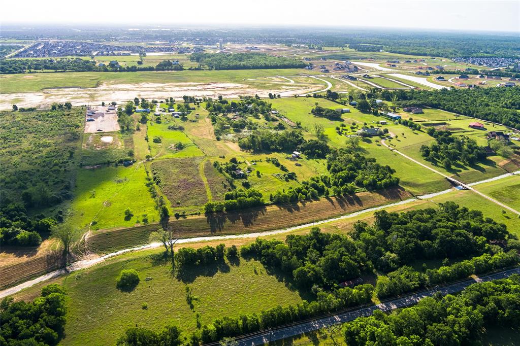 Love Road, Fulshear, Texas image 13