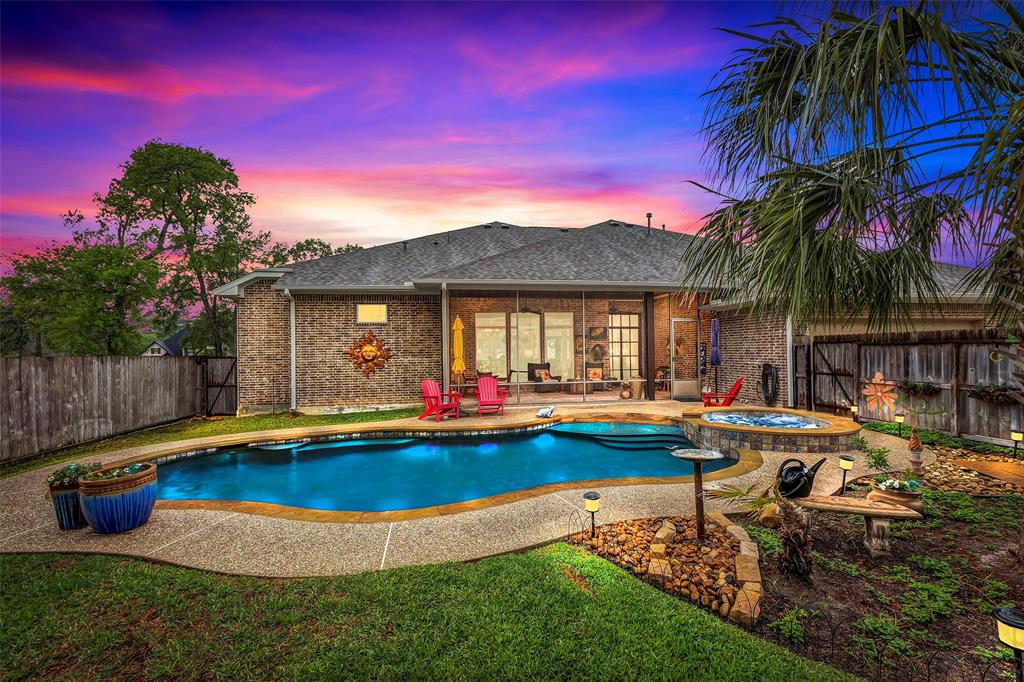 12431 Lake Vista Drive, Willis, Texas image 1