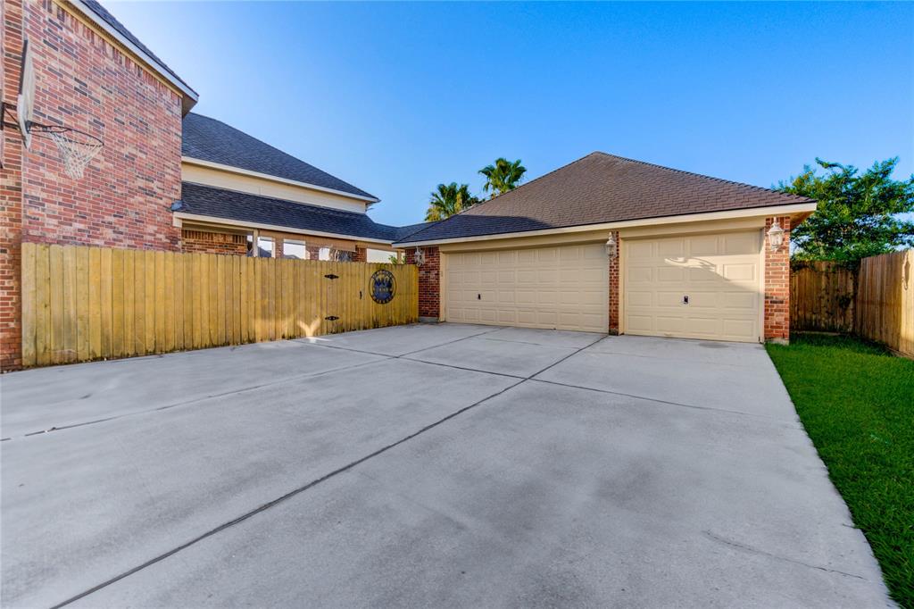 7803 Courtney Manor Lane