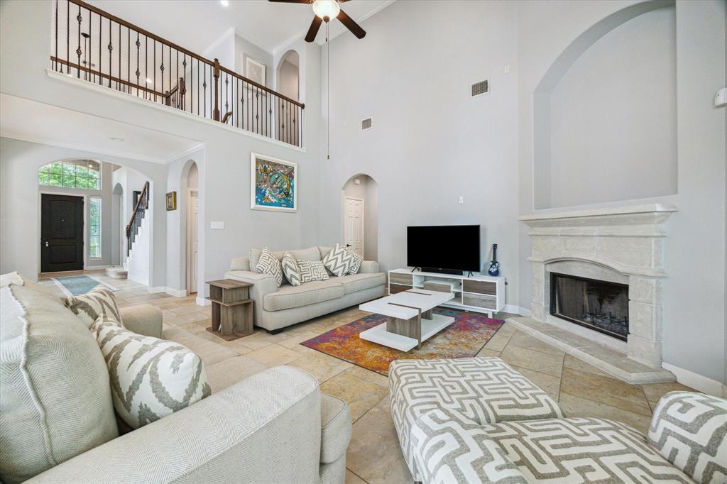 86 N Victoriana Circle, The Woodlands, Texas image 4