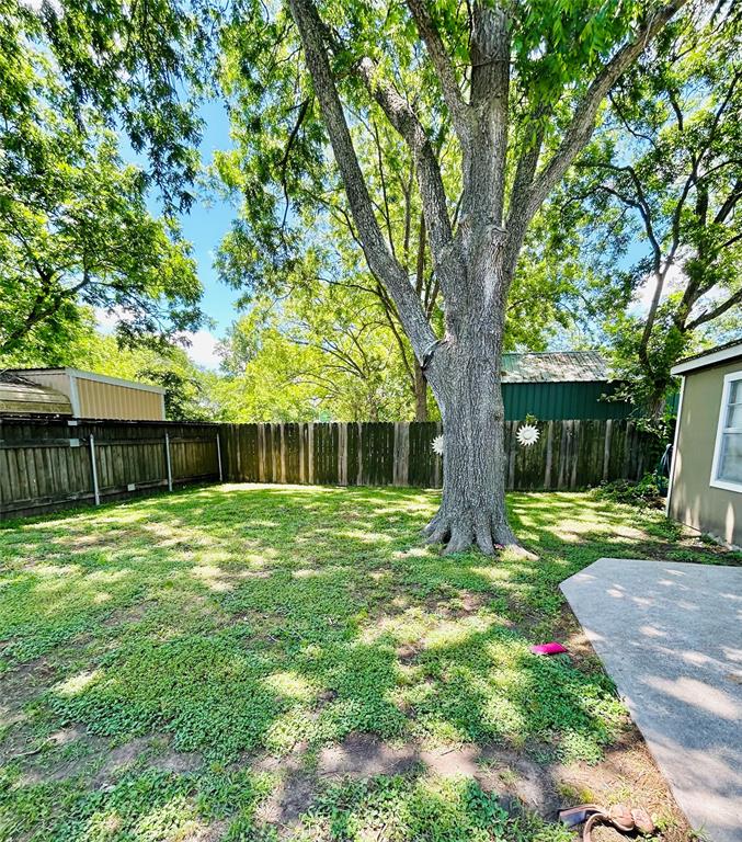 121 Banks Street, Columbus, Texas image 16
