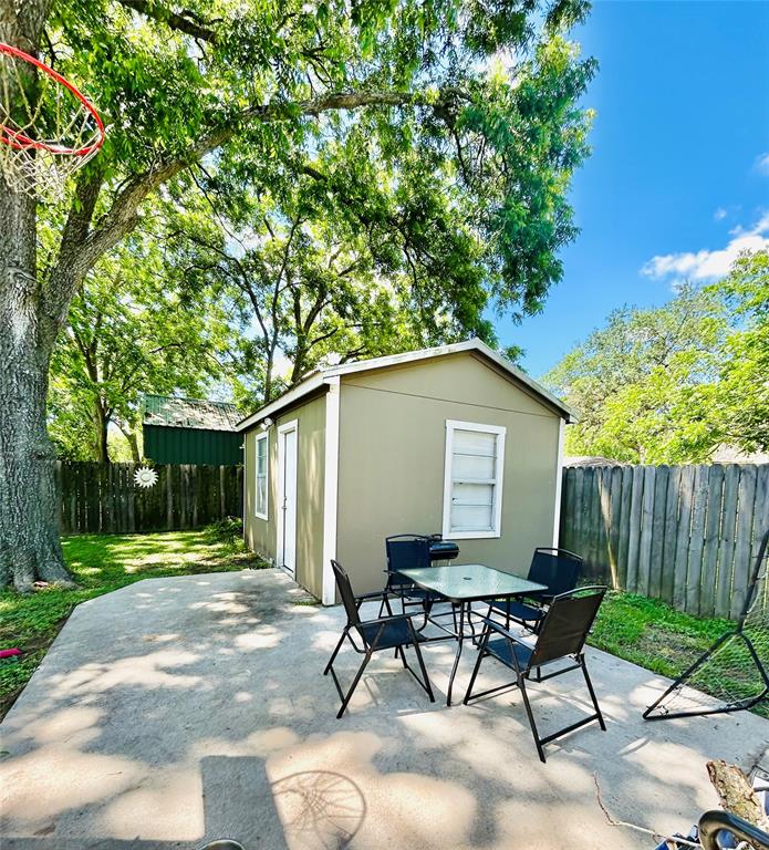 121 Banks Street, Columbus, Texas image 12