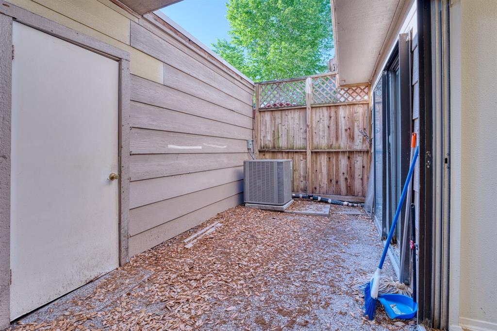 5860 Sampley Way #5860, Houston, Texas image 21