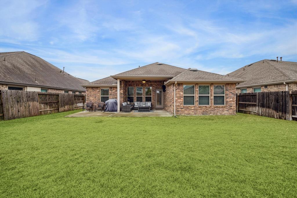 9018 Thunder Acres Drive, Cypress, Texas image 22