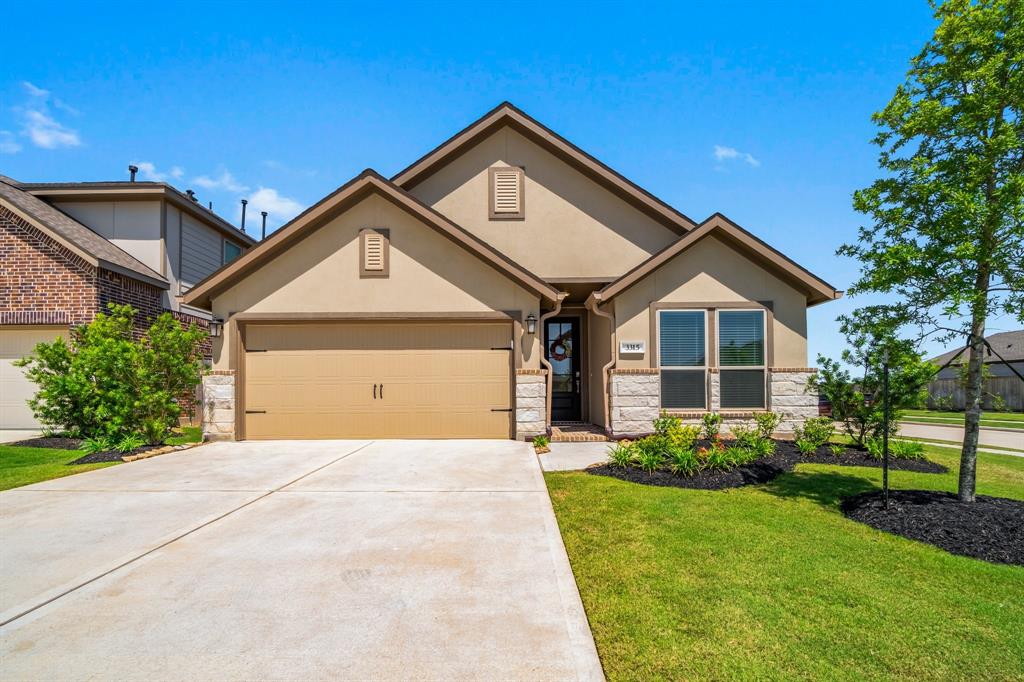 3315 Bristle Ridge Lane, Brookshire, Texas image 1