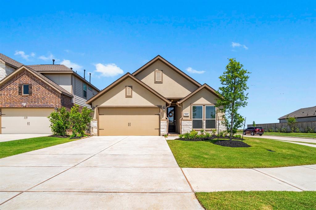 3315 Bristle Ridge Lane, Brookshire, Texas image 3